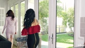 Kız kıza sikişmek çok zevkli Lezbiyen porno