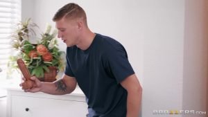 Kel adam kadını sikiyor brazzers porno