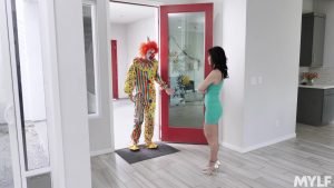 Üvey annesini siken üniversiteli