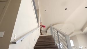 Jartiyerli sarışının bacak arası pornosu